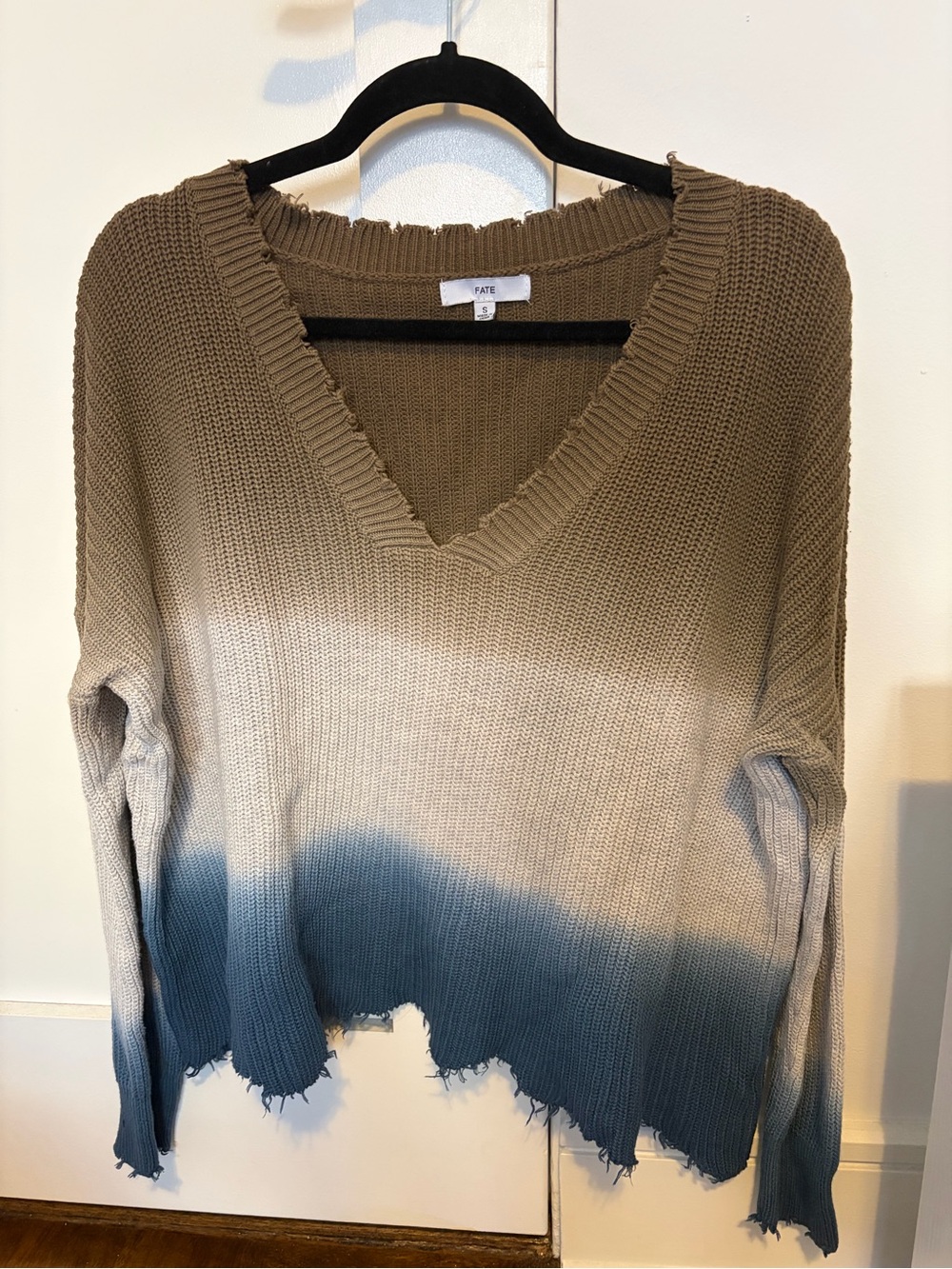 Fate Ombre V-Neck Sweater in Tan, Cream & Blue